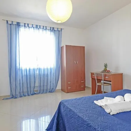 Dom wakacyjny Dimora Via Vecchia Alimini *